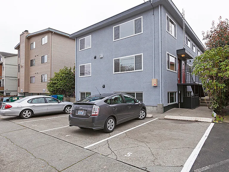 24th Ave NW - Located in Vibrant Ballard — Photo 28