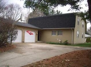 5417 York Ln N, Columbus, OH 43232