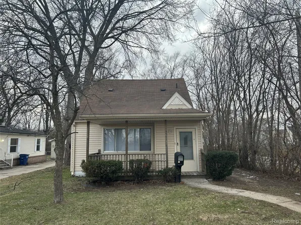 15545 Woodbine, Redford, MI 48239