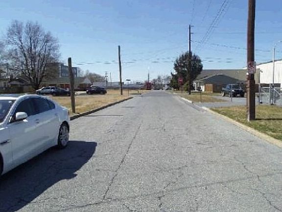 Exterior Neighborhood (street photo)