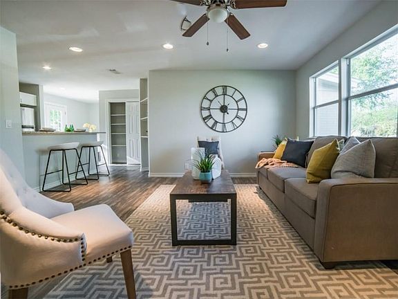 5th image of 9805 San Lea Dr