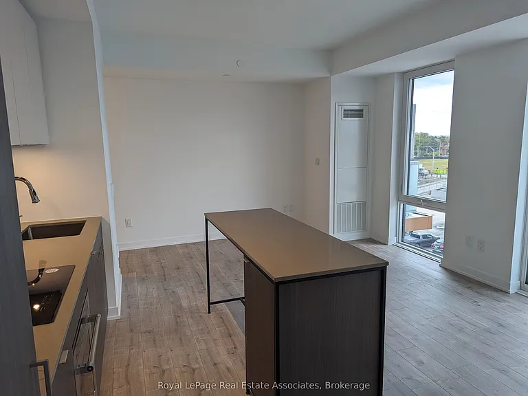 215 Lakeshore Rd W #447 — Photo 6