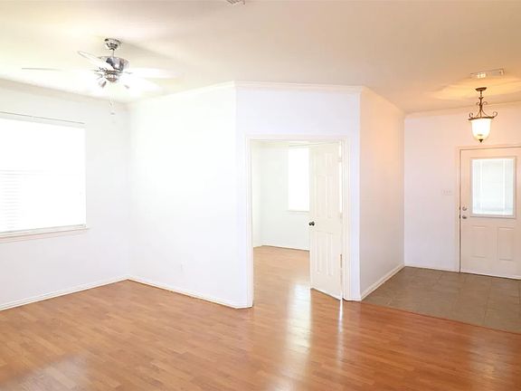 5th image of 4517 Watermeadow Dr
