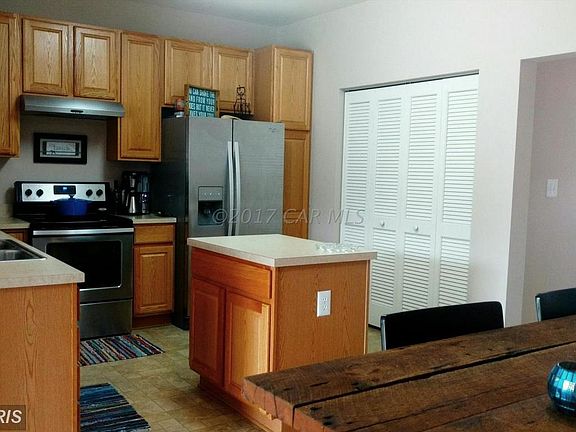 3rd image of 605 Wye Oak Dr