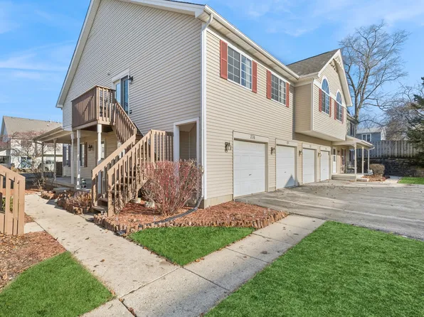 276 Village Creek Dr #276, Lake In The Hills, IL 60156