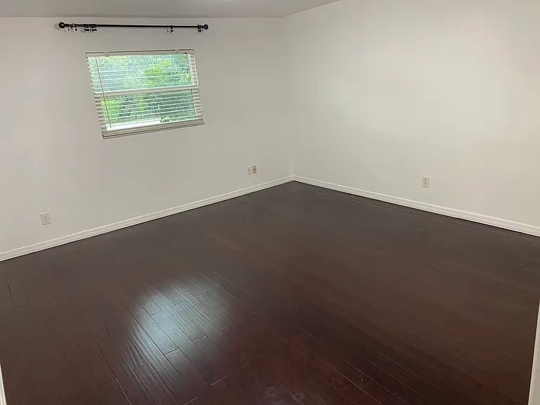 7022 Edgemere Ter — Photo 34