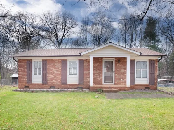 264 Crystal Dr, North Wilkesboro, NC 28659