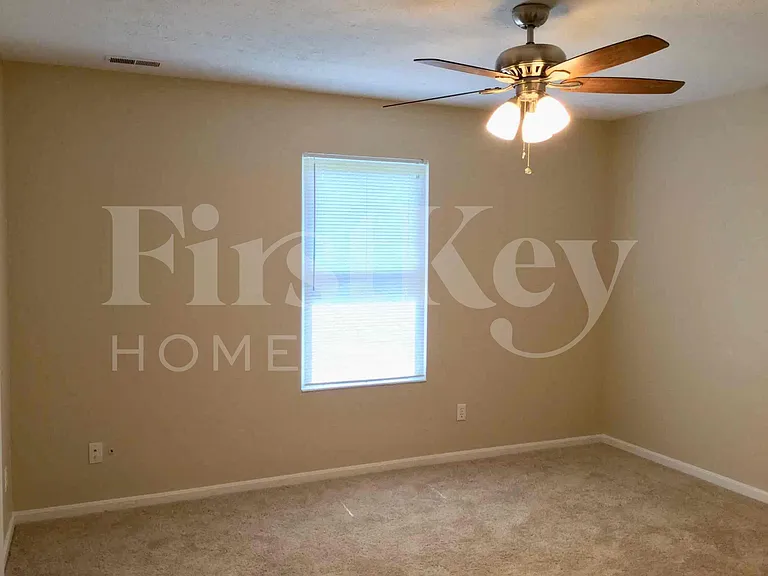 687 Bobolink Ct — Photo 14