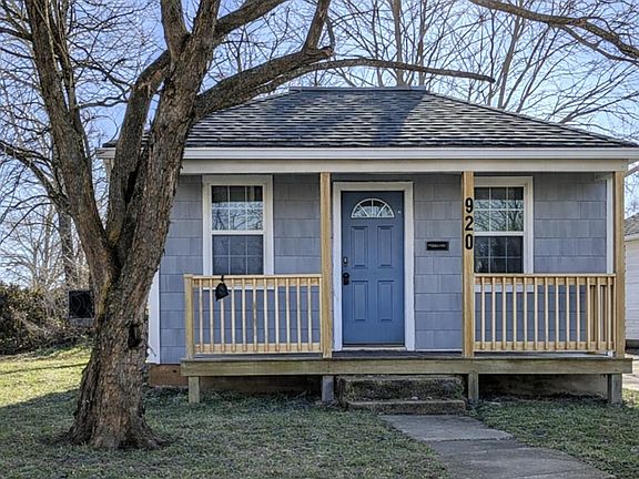 3rd image of 920 W Brower Street