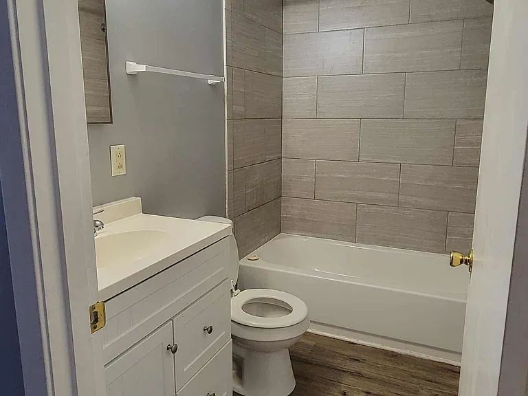 213 Hilltop Dr — Photo 15