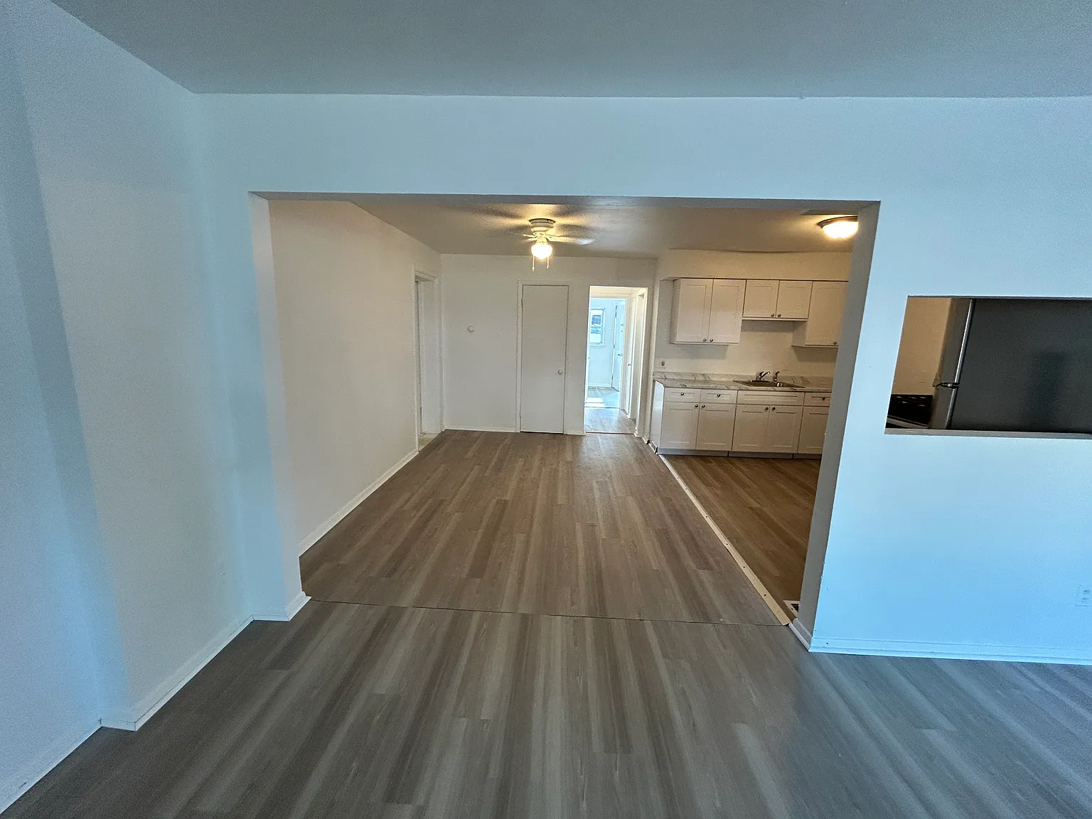 2 bed, $1,050 — Photo 4