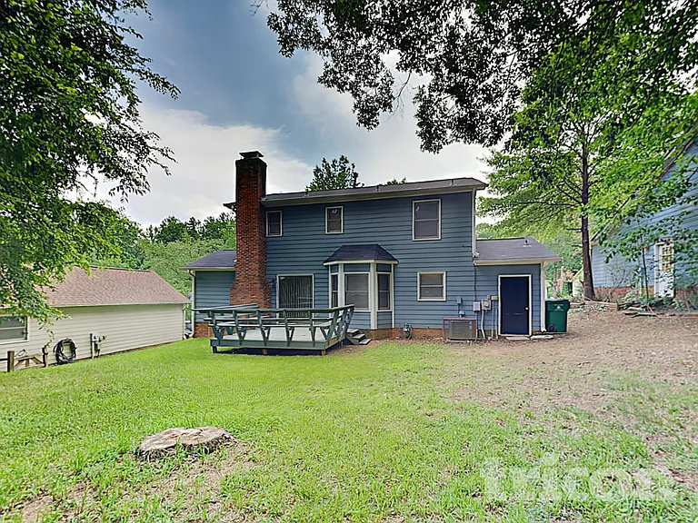 2820 Royal Ridge Ln — Photo 16