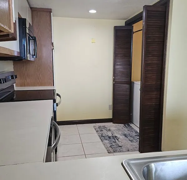 1336 Harbor Island Dr — Photo 7
