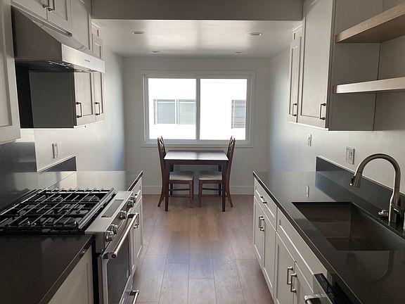 5th image of 17118 Palisades Cir