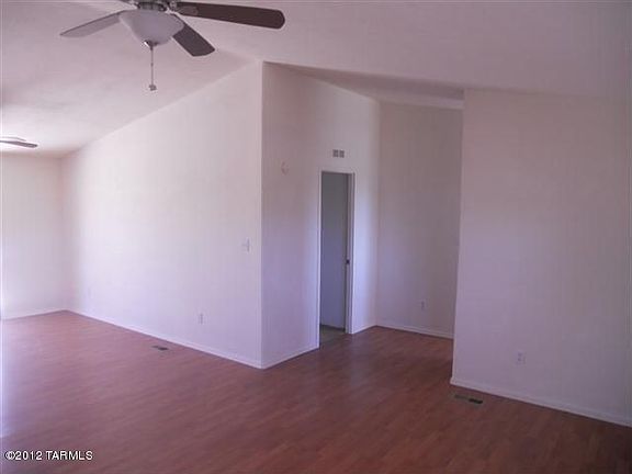 3rd image of 6060 W Calle Lomas De Manana