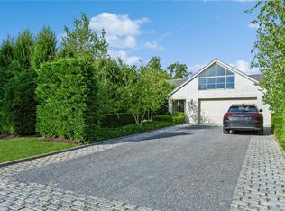 180 W Ivy Hill Rd, Woodsburgh, NY 11598