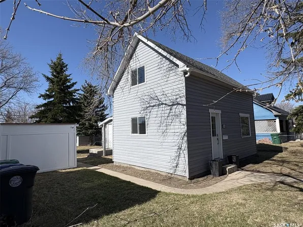 304 5th AVENUE E, Biggar, SK S0K 0M0