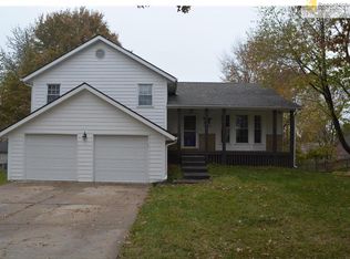 10500 N Forest Ave, Kansas City, MO 64155