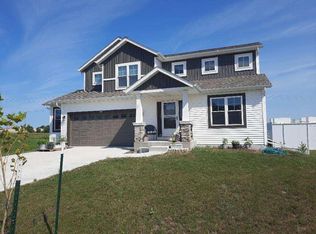 906 Ridge Ct, Watertown, WI 53094