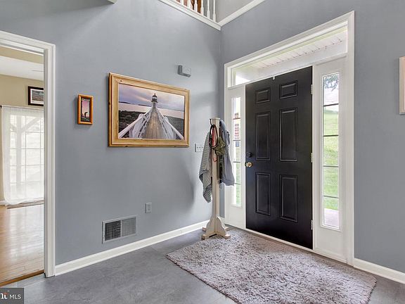 3rd image of 420 Marion Rd #420