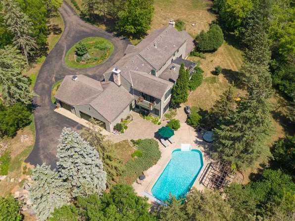 1465 Fox St, Wayzata, MN 55391