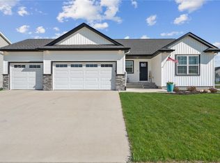 835 Flight Dr, Marion, IA 52302