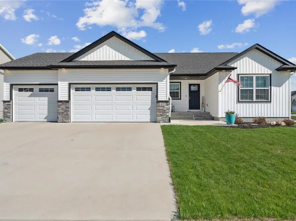835 Flight Dr, Marion, IA 52302