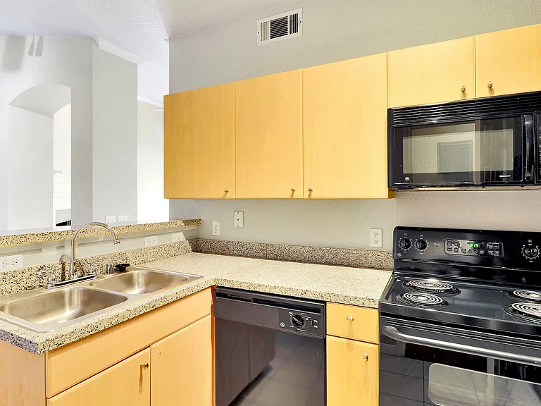 Stone Manor Apartment Homes — Photo 8