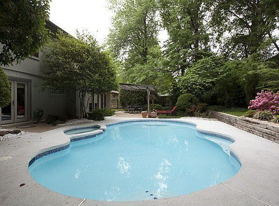 .Beautiful backyard with gunite pool