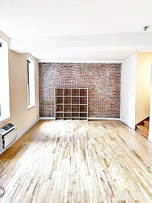 Rented by A Space Realty NY LLC | media 14