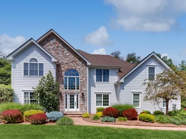 2 Cobblestone Ln, Washington Twp., NJ 07853