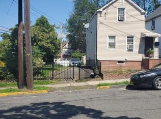 29 Medbourne Ave, Irvington, NJ 07111