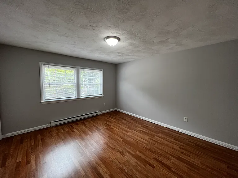 80 Locust Avenue — Photo 44
