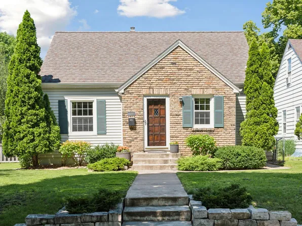 4147 Abbott Ave N, Robbinsdale, MN 55422