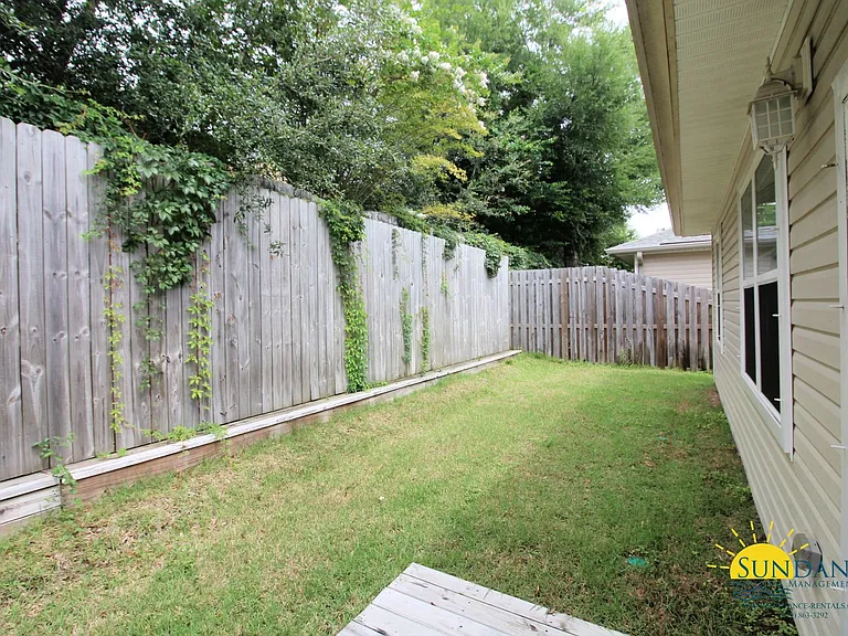 802 Dawes Rd — Photo 15