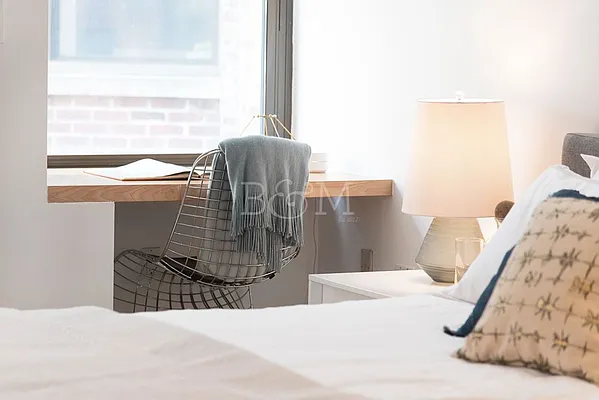 Sold by Brick&Mortar | media 48