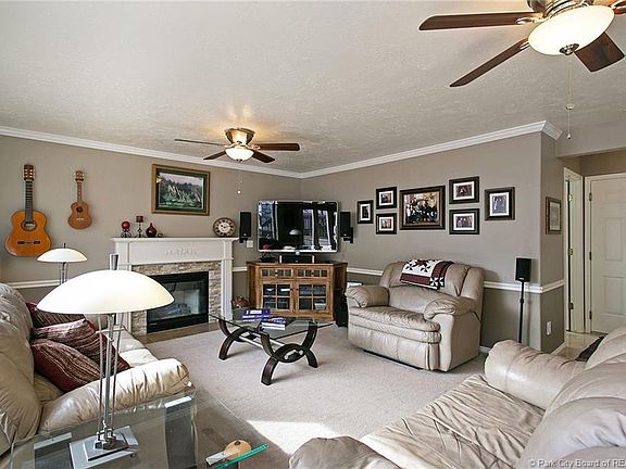4th image of 437 S 1680th St E