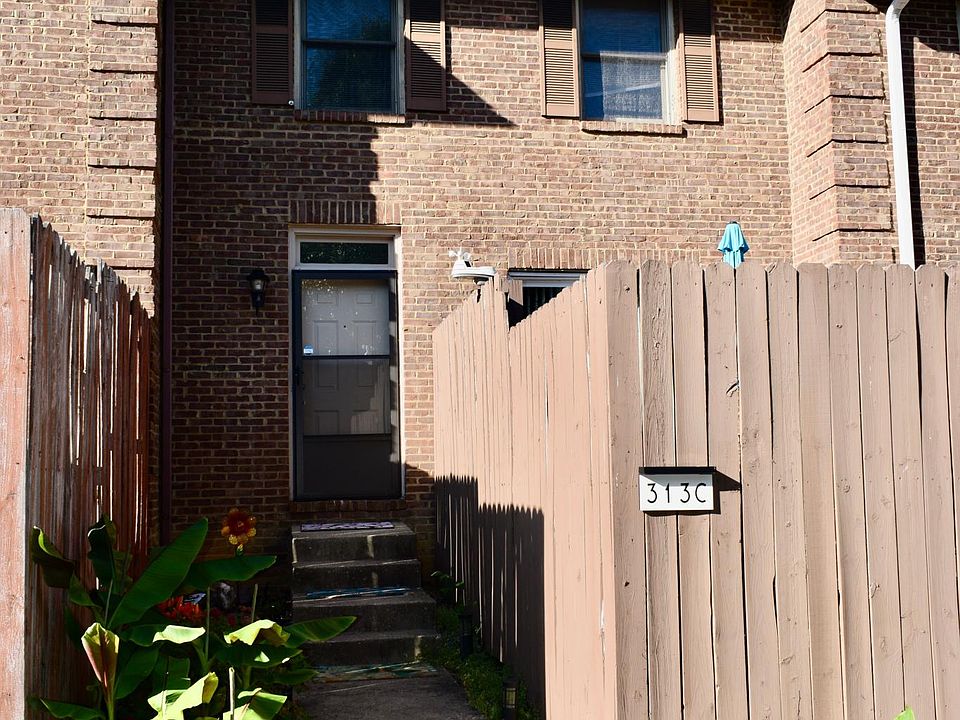 1st image of 313 Bainbridge Dr APT C