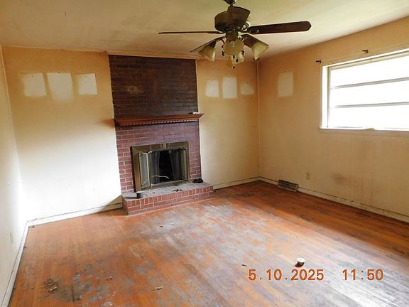 Additional Living Room