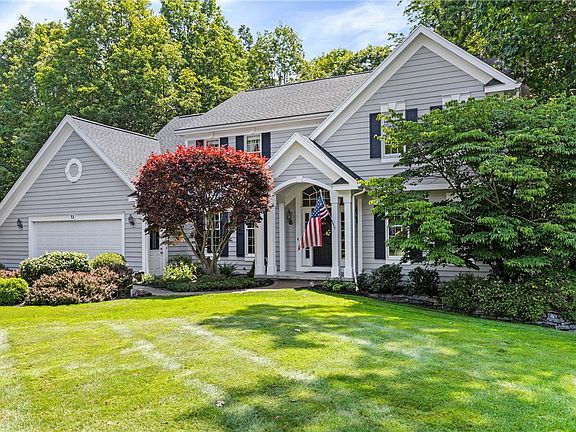 2nd image of 33 Chablis Dr