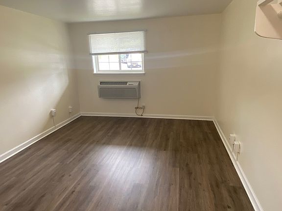 4th image of 238-242 Genesee St #2