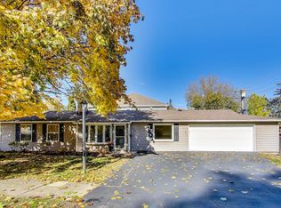 1321 W Liberty Dr, Wheaton, IL 60187