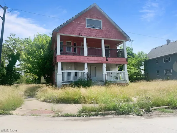 1325 E 141st St, East Cleveland, OH 44112