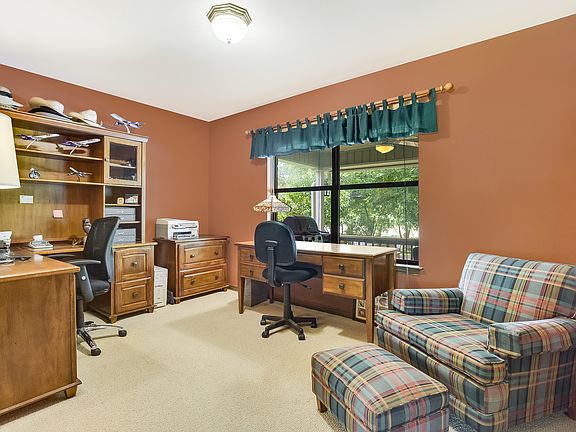 5th image of 9536 Majestic Oak Cir