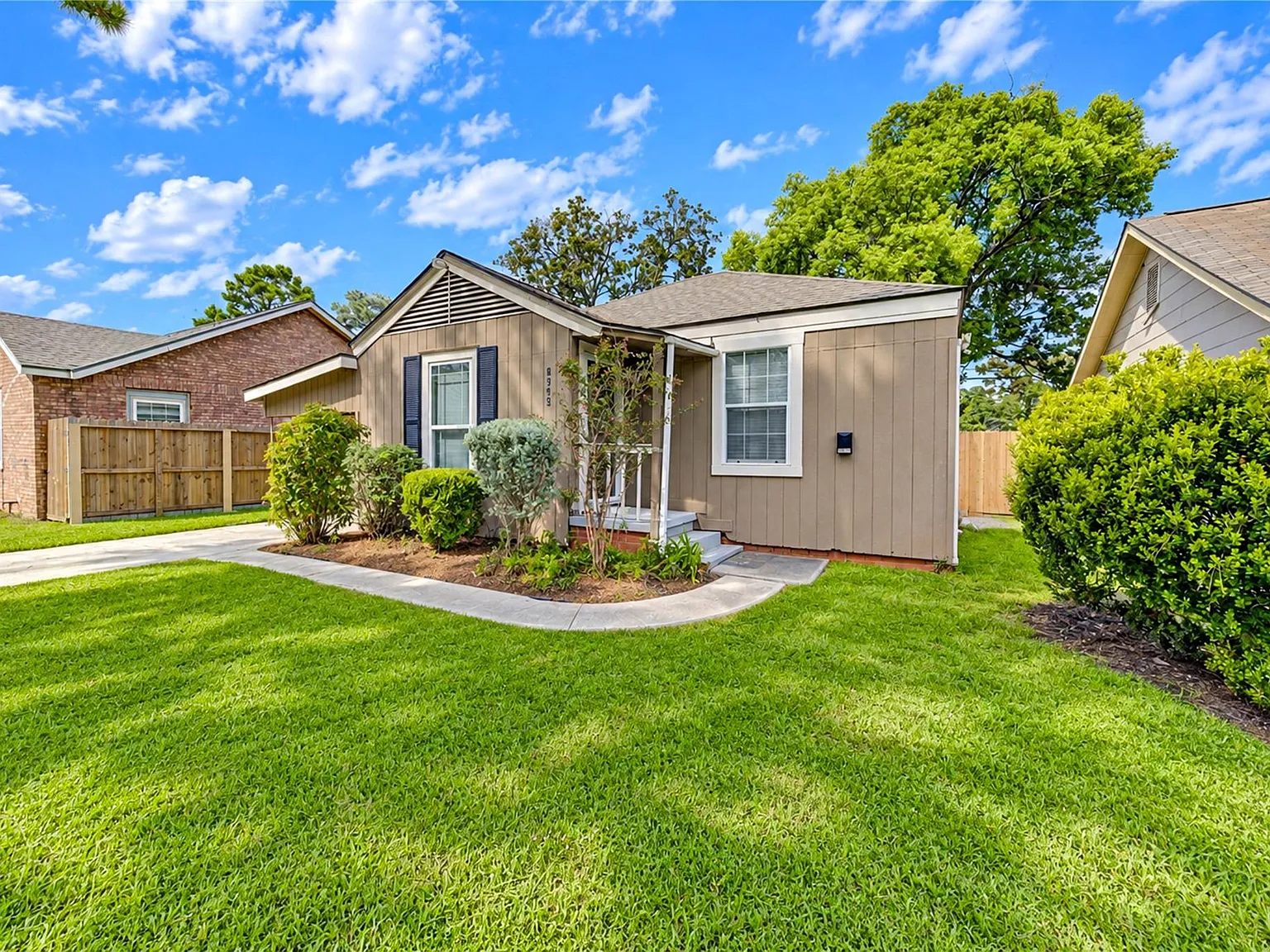 3 bed, 1.0 bath, 964 sqft, $1,650 — Photo 3