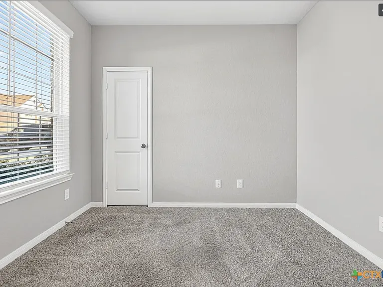 1709 Spence St — Photo 13