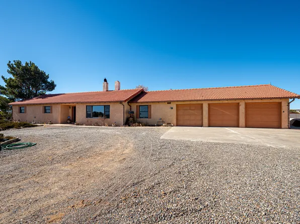 197 Sunrise Rd, Santa Fe, NM 87507