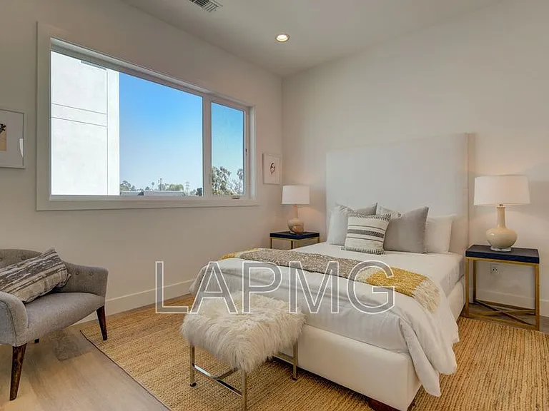 6016 Comey Ave #6016 — Photo 23