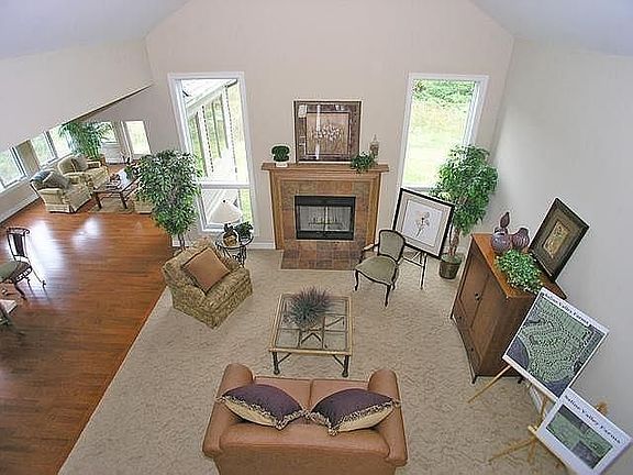 5th image of 10416 Gray Knoll Trl