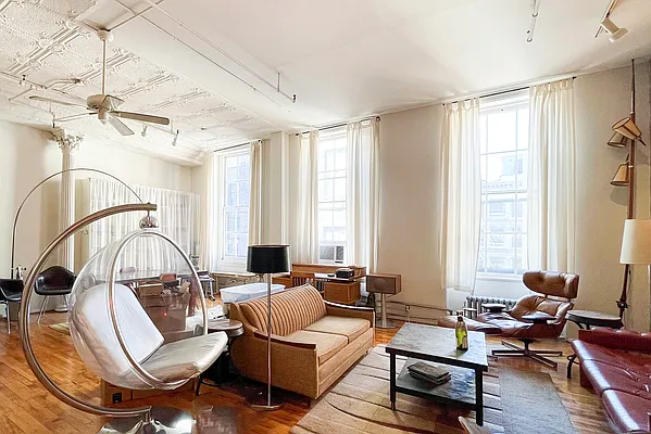 Rented by Warburg | media 7